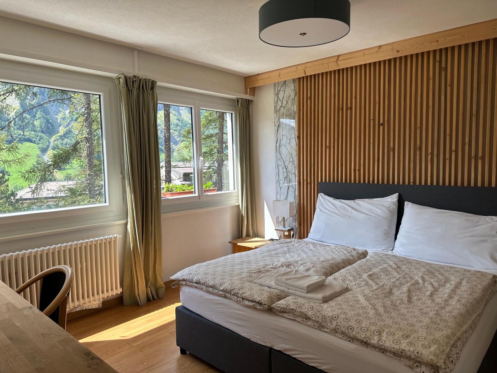 Center, Sauna, View - Haus Linaria Leukerbad Room photo